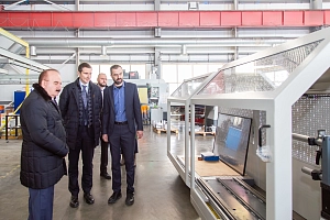 ehkskursiya-na-proizvodstvo-ehnset-dlya-zamministra-nauki-i-vysshego-obrazovaniya-rf-denisa-sekirinskogo_2