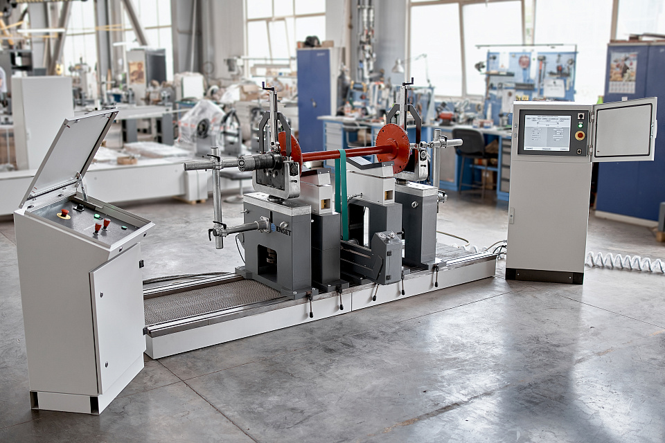 Станок для балансировки роторов массой до 1500 кг ДБР-1500Д от производителя Энсет